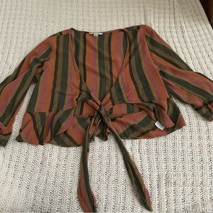 American Eagle tie shirt